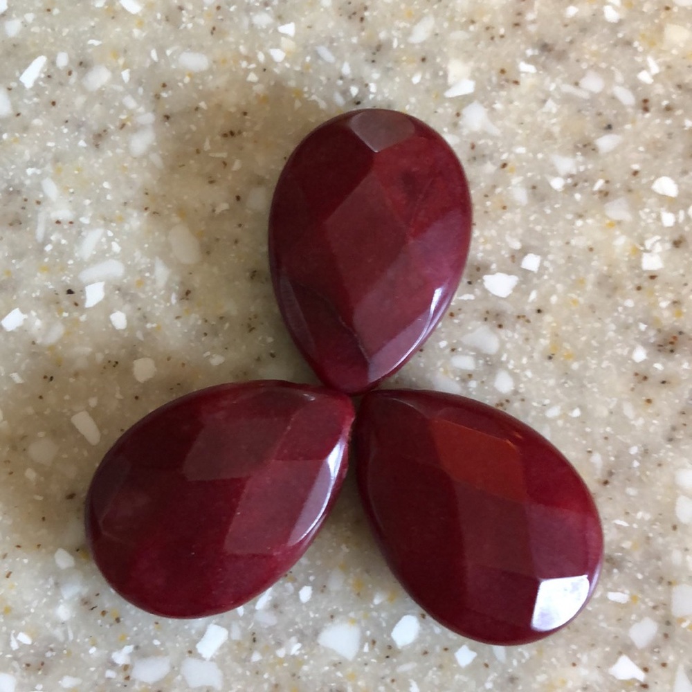 Three Faceted Ruby Red Teardrop Red Jade Beads - image 5